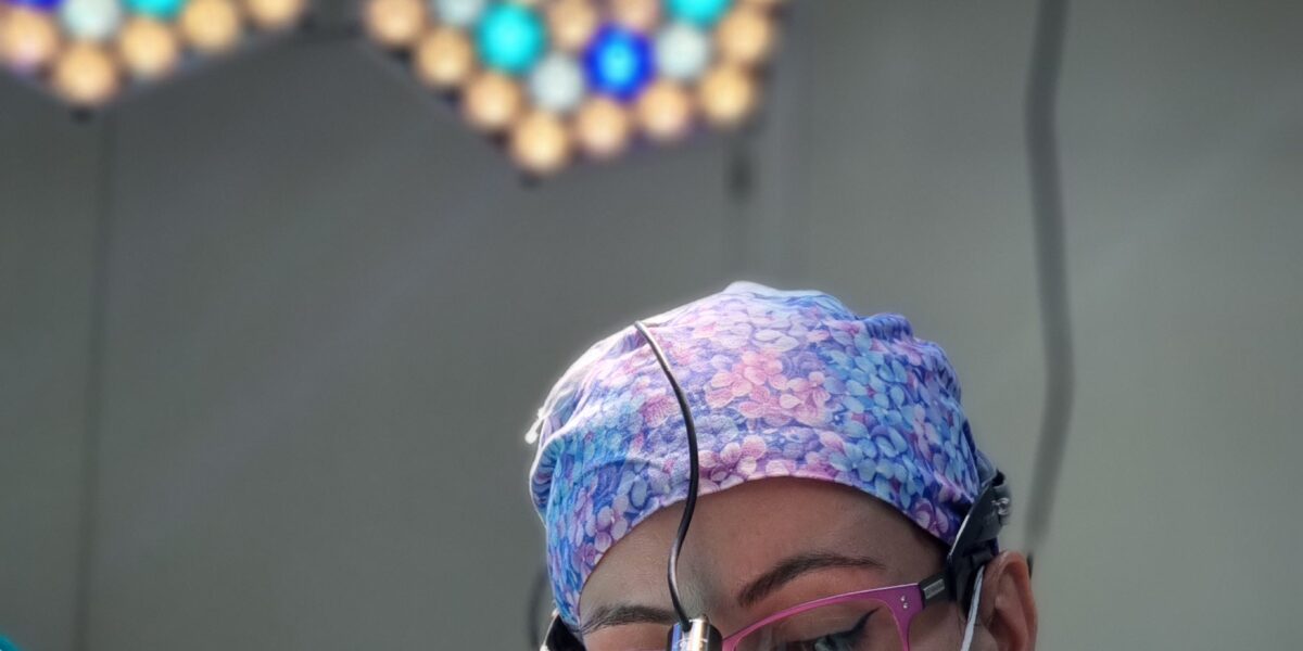 Află cum decurge recuperarea după labioplastie, zi cu zi. Ce este normal după operație, când dispare edemul și când poți relua sportul și viața sexuală.