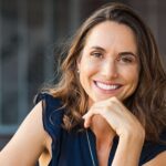 Află cum alegi chirurgul potrivit pentru labioplastie. Descoperă ce întrebări să pui, ce experiență contează și ce criterii te ajută să iei o decizie informată.