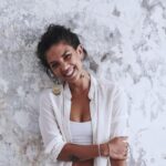 Află răspunsurile la cele mai frecvente întrebări despre labioplastie: indicații, recuperare, durere, riscuri, rezultate și recomandări de la un chirurg plastician.